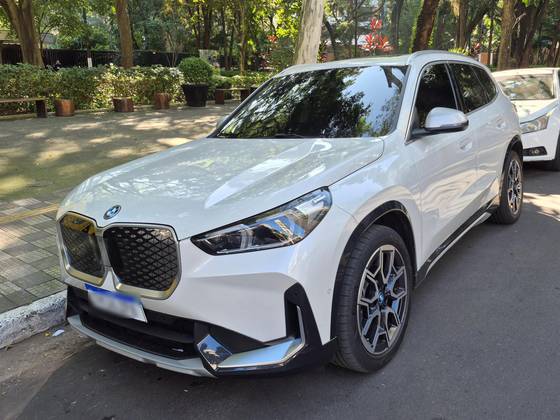 BMW iX1 ELÉTRICO eDRIVE20 X LINE BMW iX1 ELÉTRICO eDRIVE20 X LINE